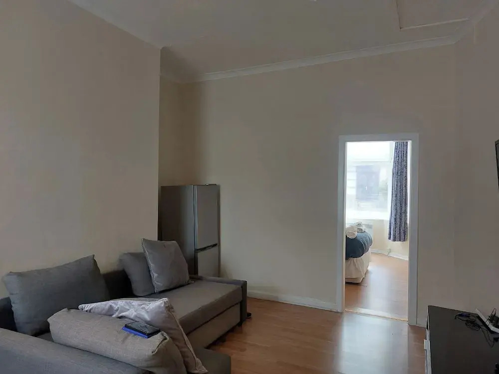 Blackpool - 1-bed Apartment - Sleeps 3 - Pets Allowed Smoking There is a Small Garden