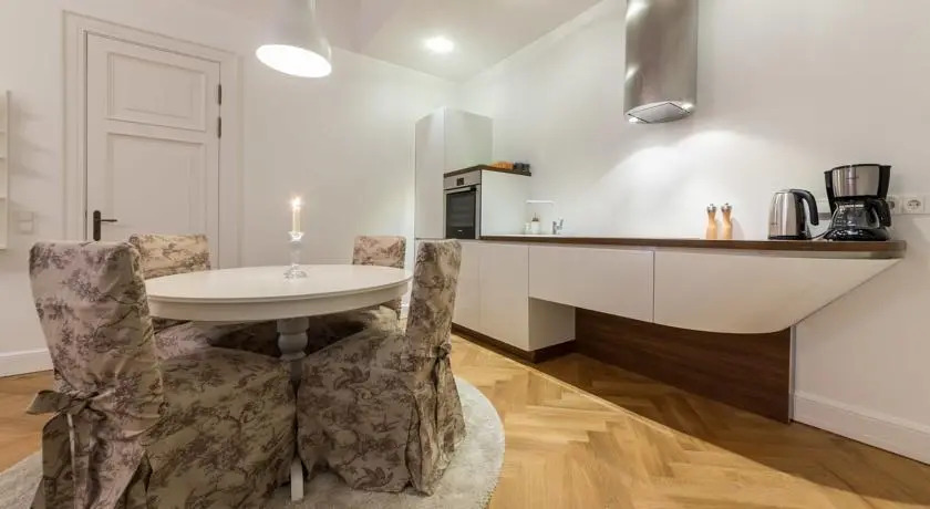 Old Town Apartment -Pagari 1