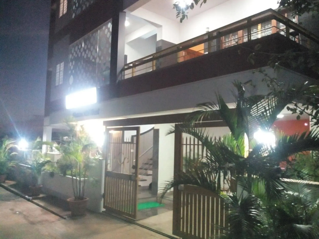 Orange Suites Airport Transit Stay