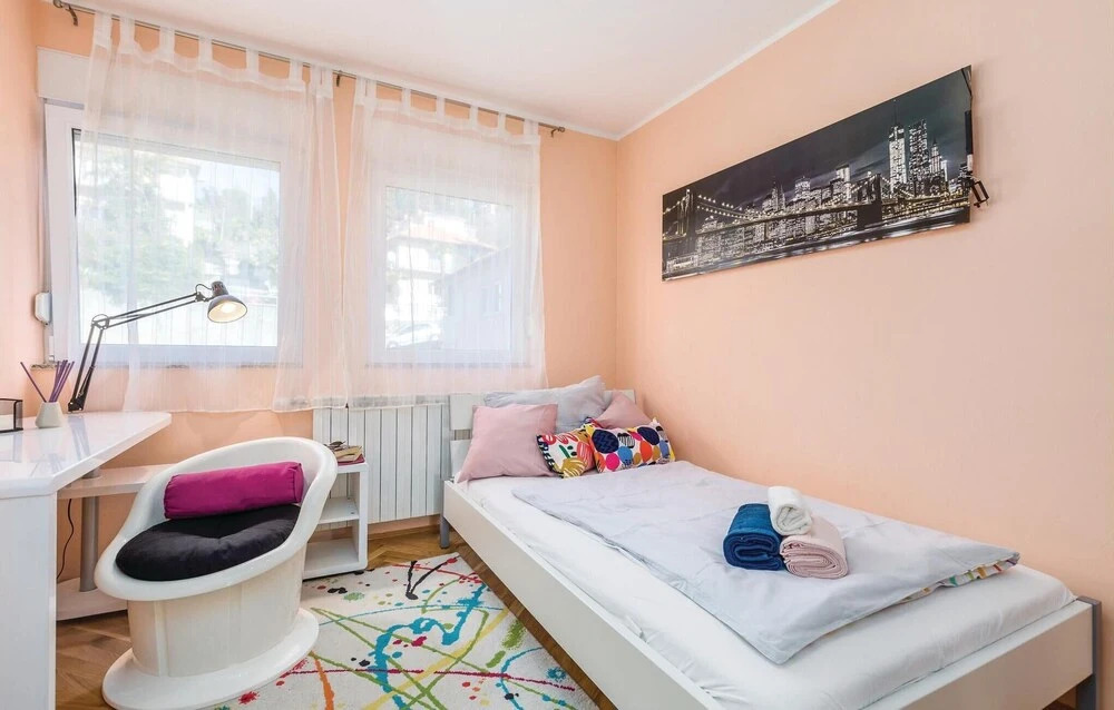 Nice Apartment in Rijeka With Wifi and 3 Bedrooms