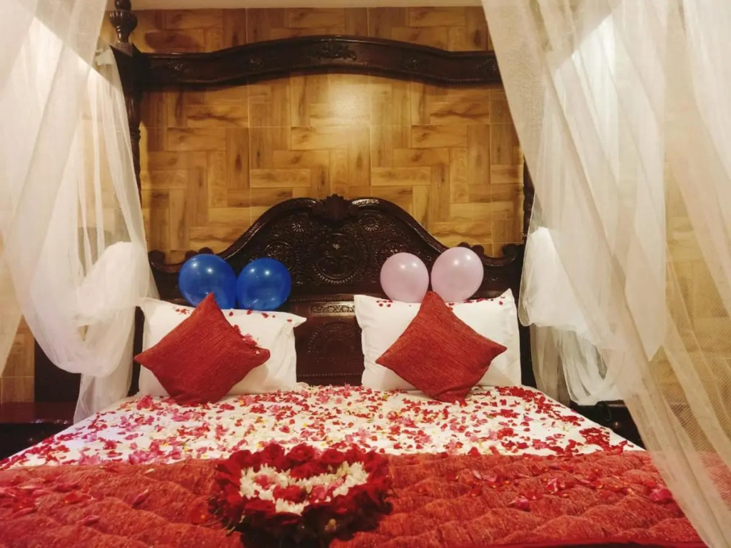 HYDERS PARK- THE LUXURY HOTEL