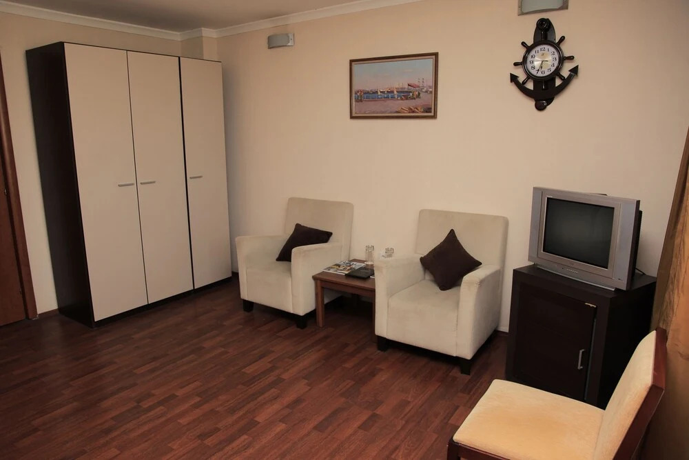 Sea Port Hotel