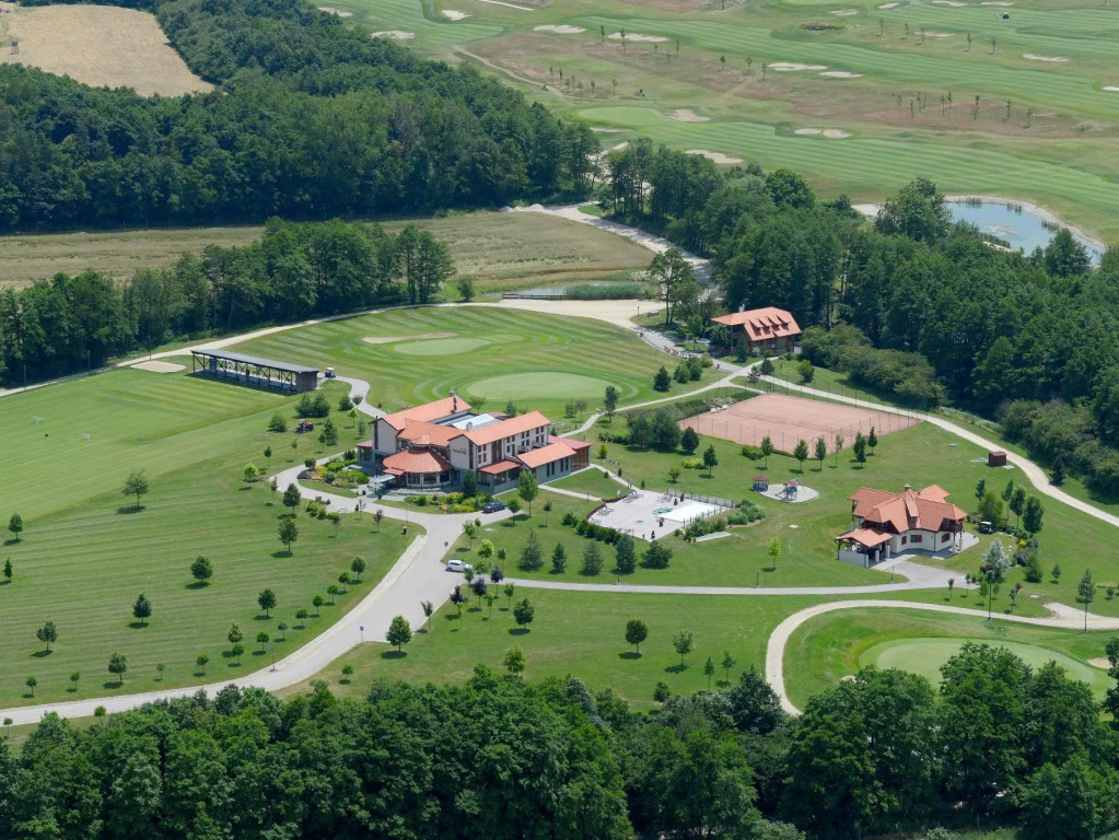 Bakony Resort - a Felnőttbarát Hotel - Szarvaskút Vendégpark