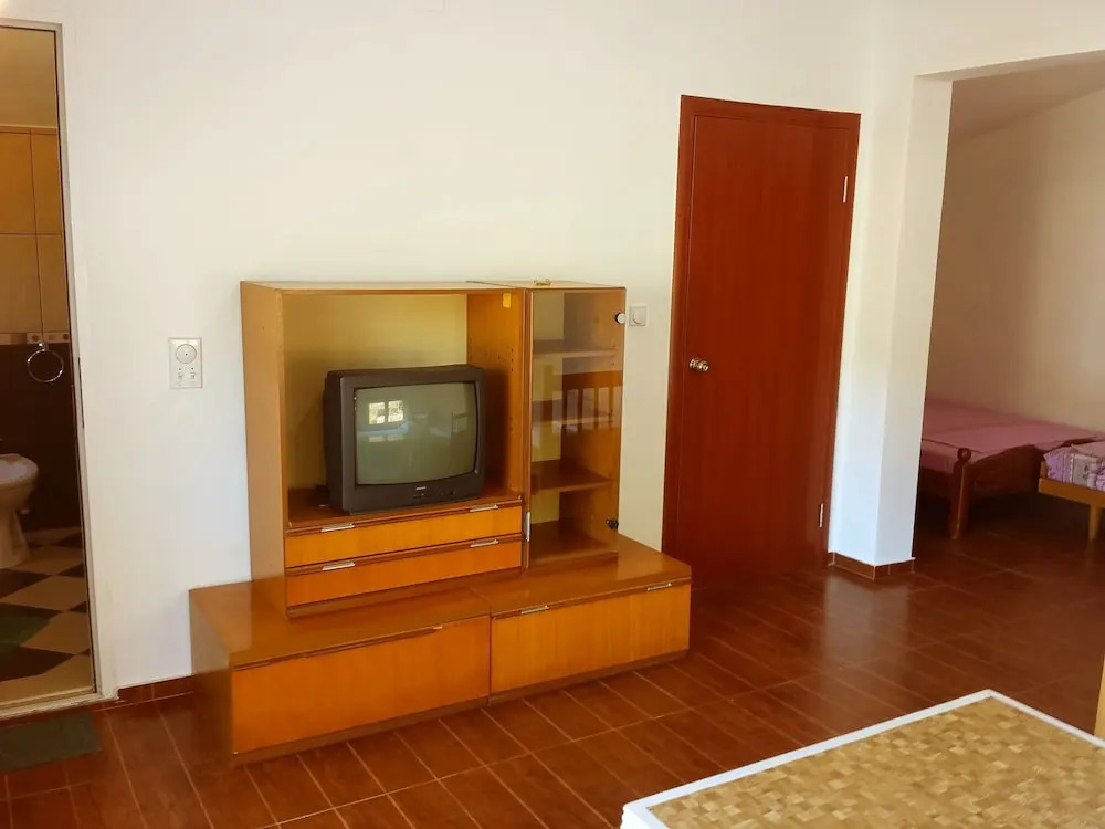 Hoxha rooms