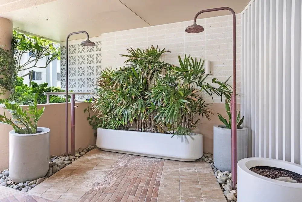 Luxury Hinterland View on Palm Beach