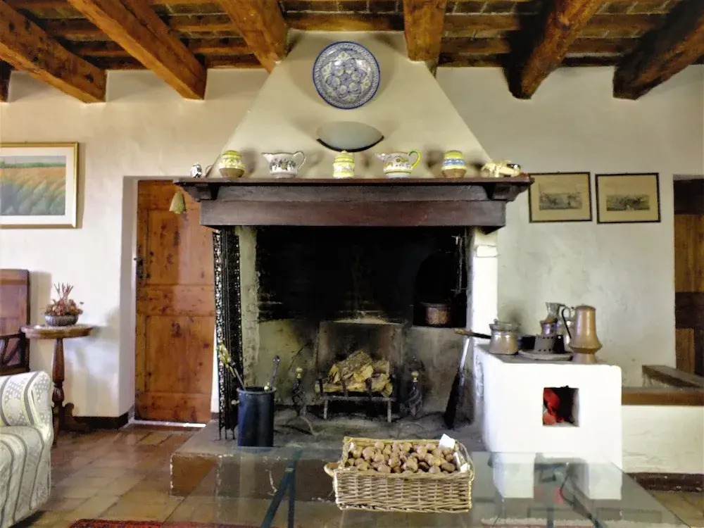 Whole Cottage In The Old Winery