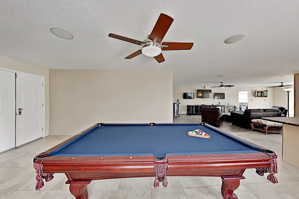 Immaculate Canal W/ Pool, Dock & Game Lounge 4 Bedroom Home