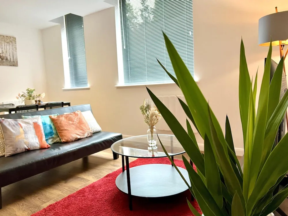 Captivating 2-bed Apartment in Bedford