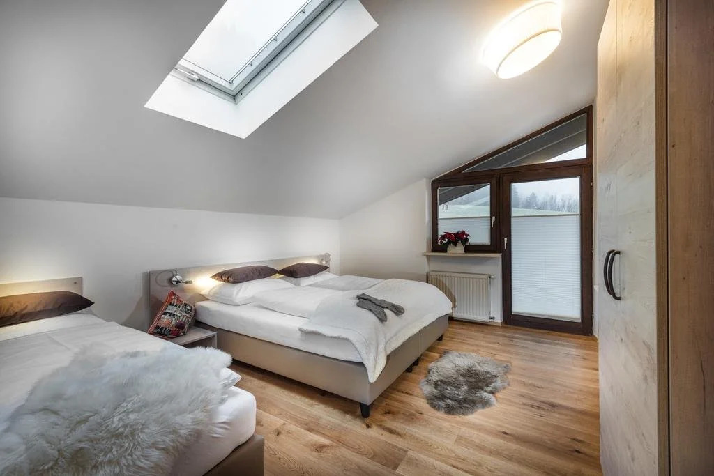 Ladinger, Landhaus