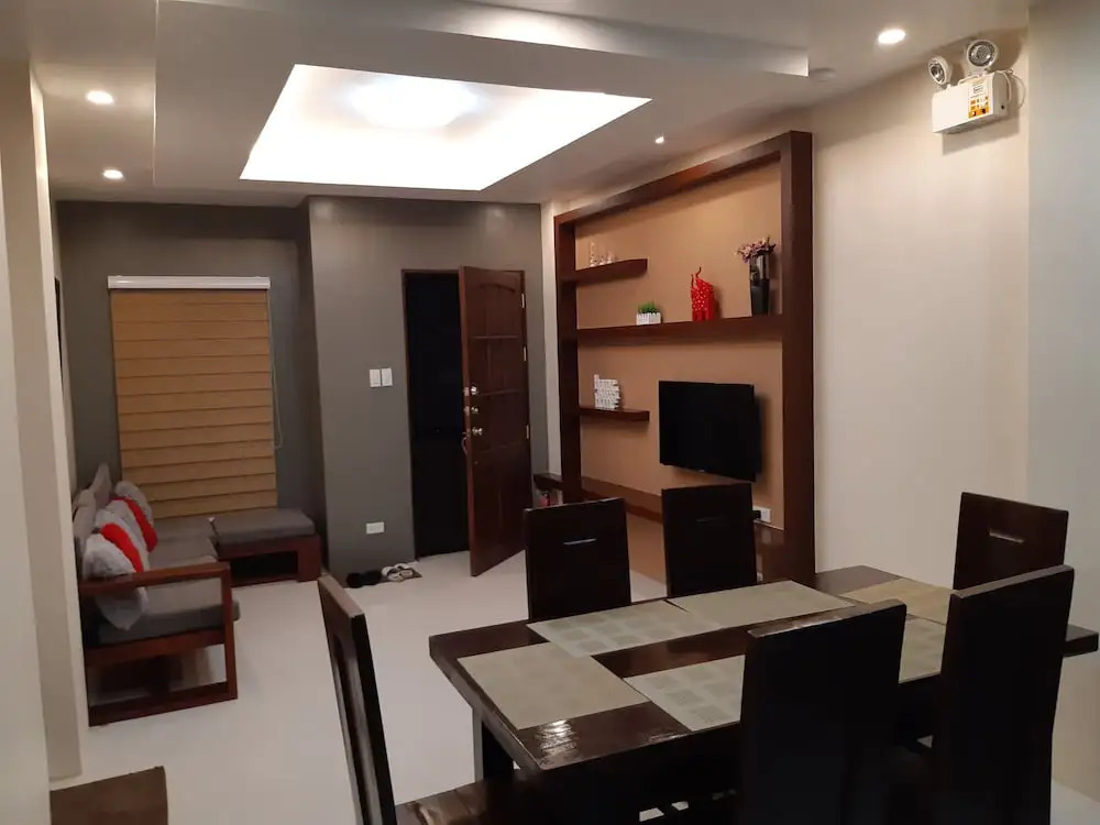 Restful 3BR Hillside Duplex House