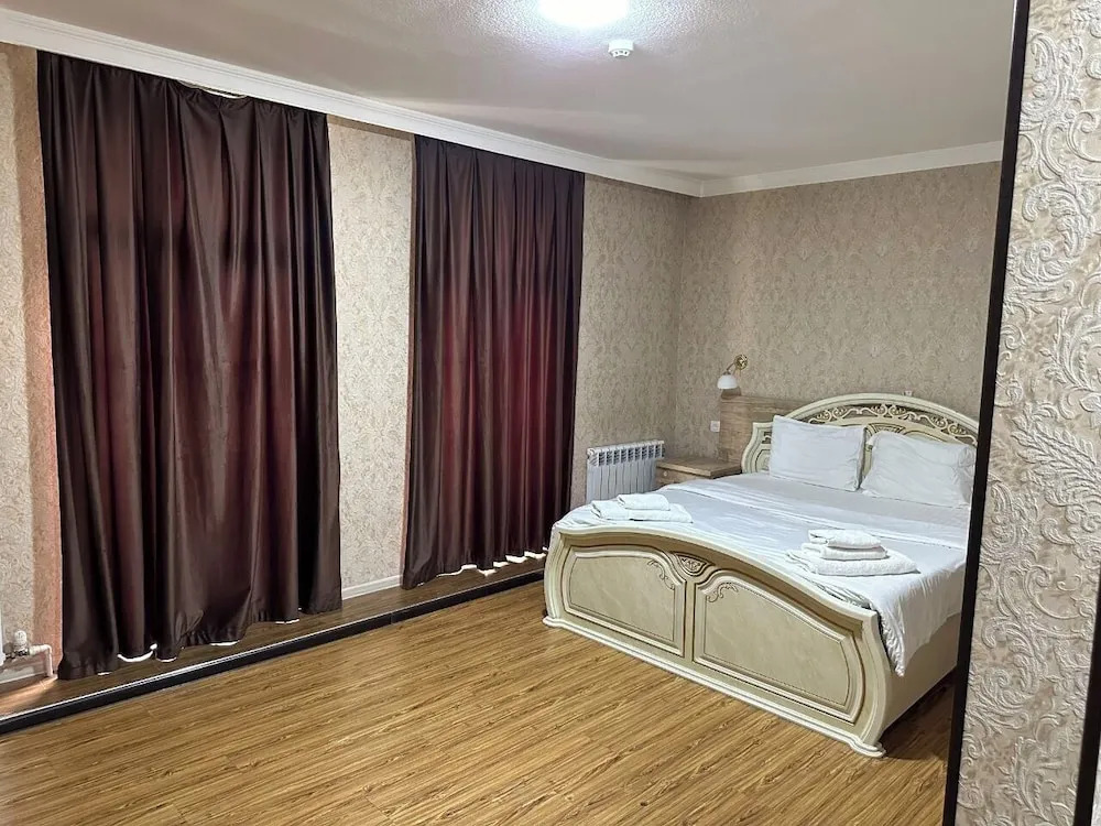 Arg Hotel