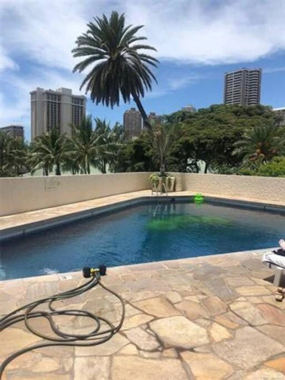 Luxurious Stay in Waikiki Steps to Waikiki Beach