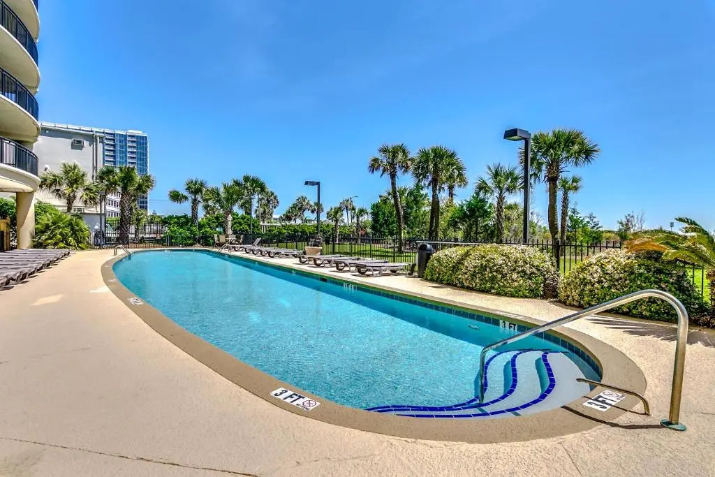 South Wind 204 (1 Bedroom, Sleeps 6)