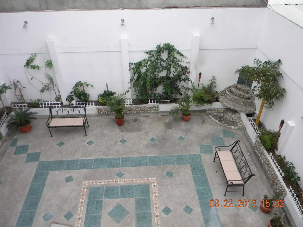 La Victoria Guest House