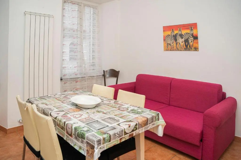 096 - Casa al Borgo Cavi di Lavagna, 150 metri dal mare