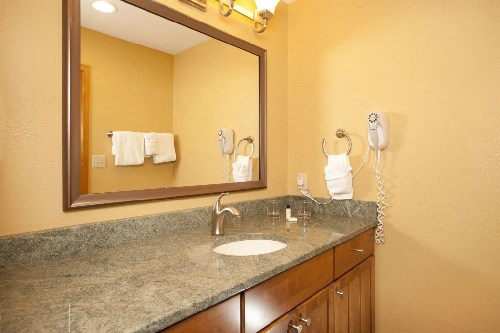 Mountain House, A Vail Resorts Property