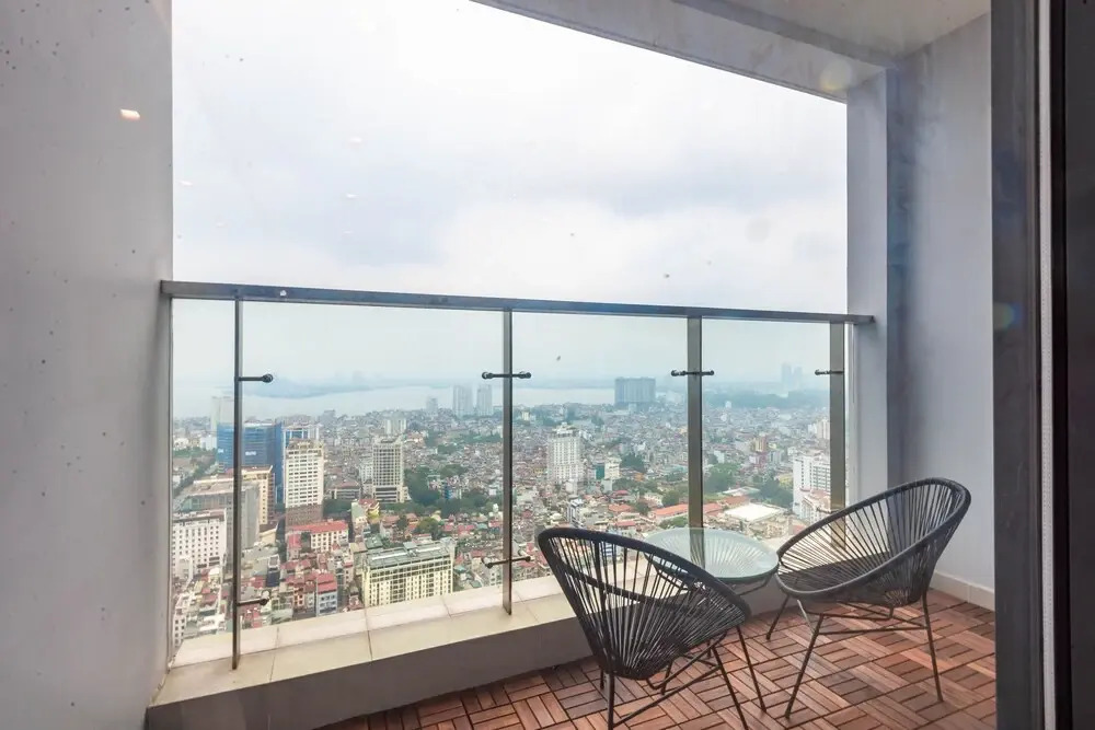 Luxury Apartment in Vinhomes Metropolis near Lotte