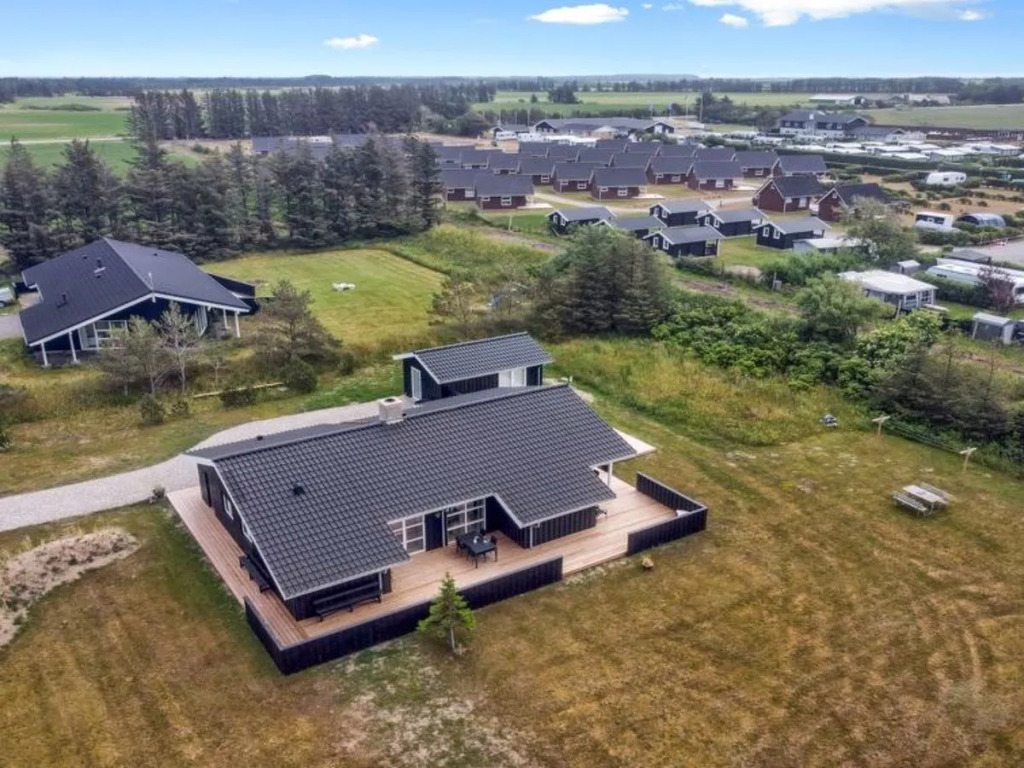 "Serey" - 900m from the sea in NW Jutland