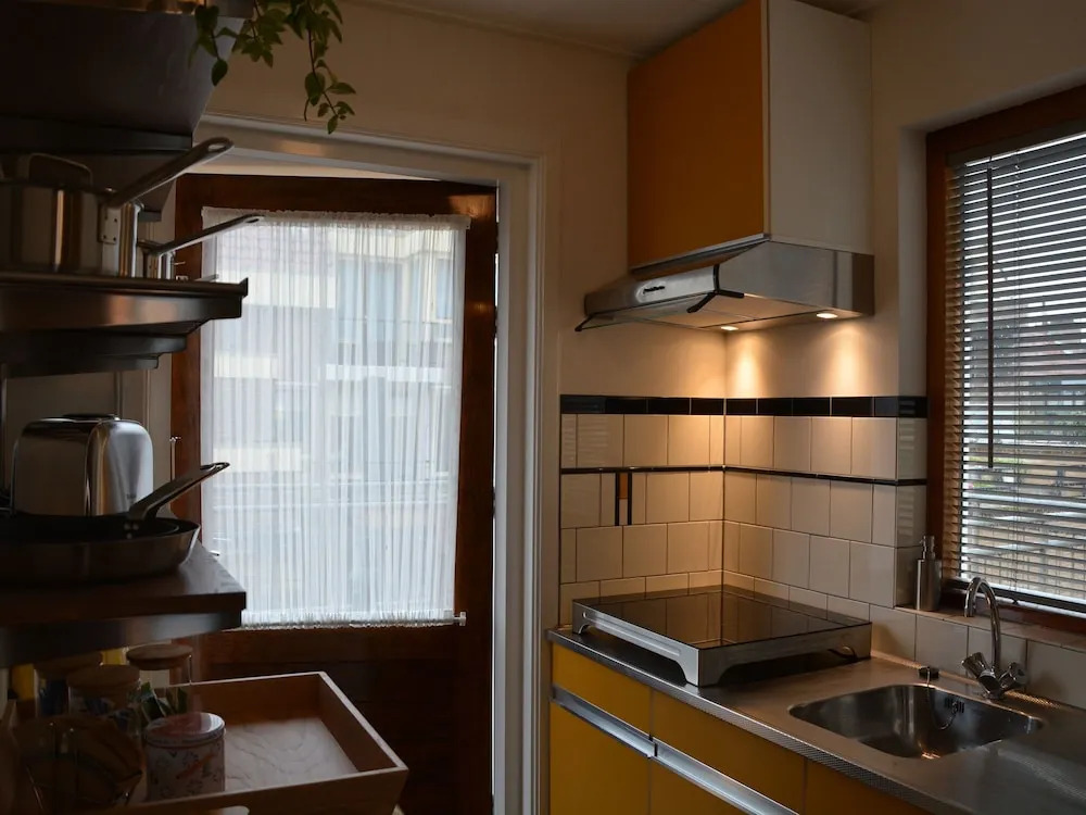 Gorgeous Apartment in Katwijk Centre Near Sea