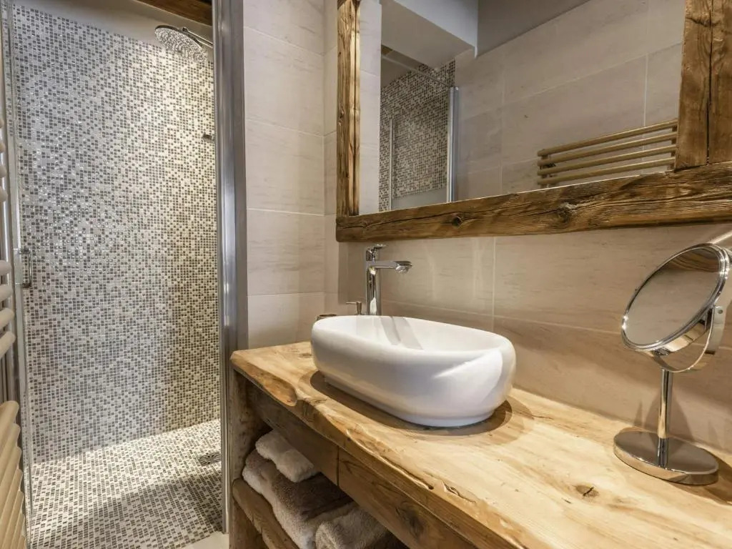 Chalet 5★, 12 pers, spa, sauna, proche pistes, 5 ch. - FR-1-304-229