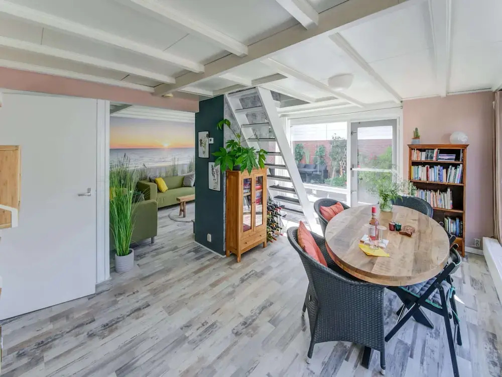 Comfortable vacation home near the sea