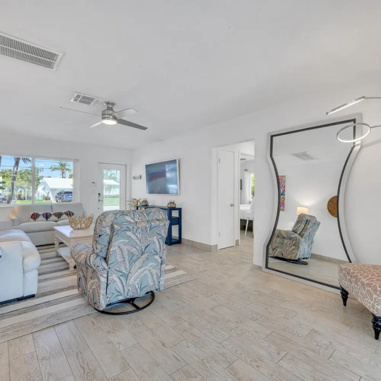 Waterfront Bungalow Heated Pool Pineapple Key