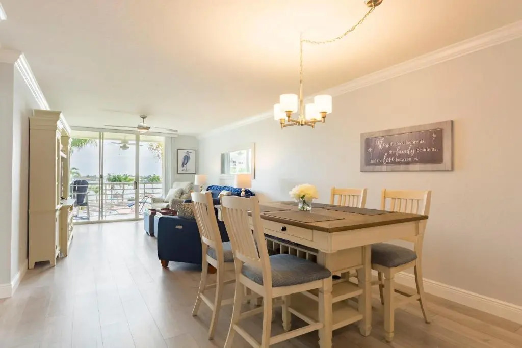 Bahia Vista 11-337, 2 Bedrooms, Views, Heated Pool, Sleeps 6