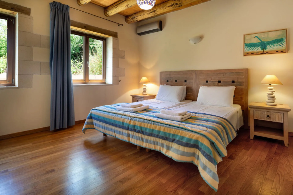 Olga's Filoxenia - Villa Aladanos-private pool and heated jacuzzi