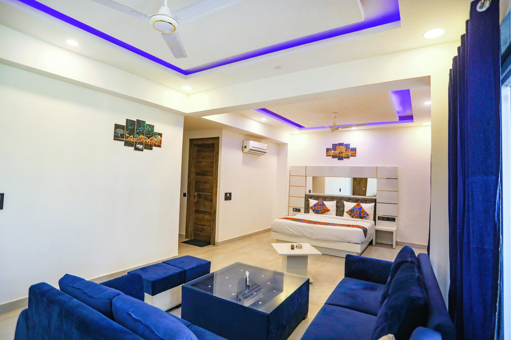 FabHotel F9 Noida Sector 27