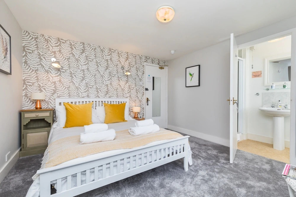 Morleys Rooms - Located in the heart of Hurstpierpoint by Huluki Sussex Stays