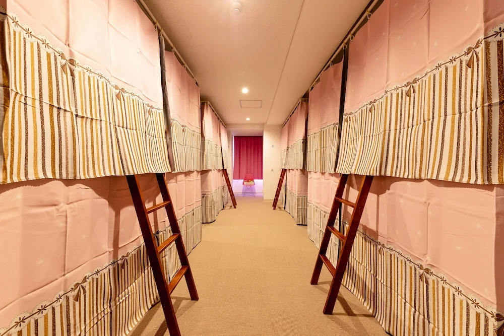 Nikko Inn Minamisenba - Hostel