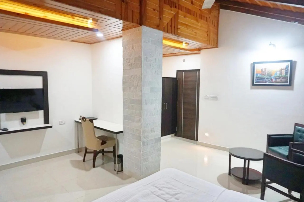 Ess & Bee Resorts