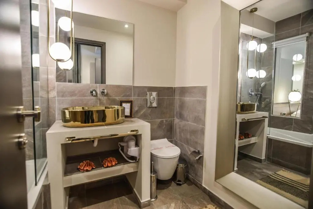 Golden Suites & Spa