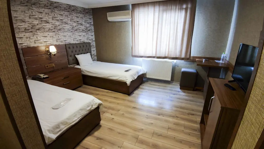 Ers Li̇fe Ai̇rport Hotel