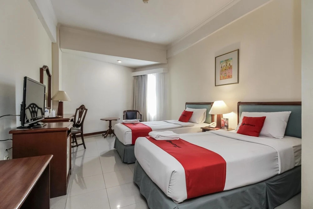 RedDoorz Plus near Monumen Nasional Jakarta
