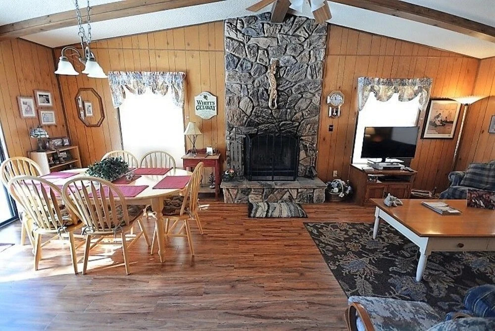 100 Whitt Retreat - Three Bedroom Cabin