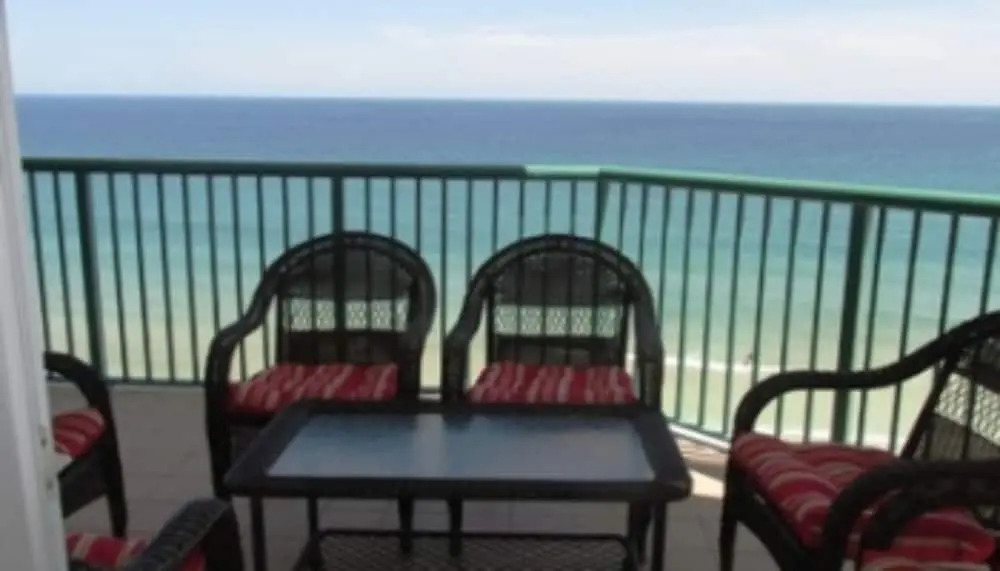 Dimucci Twin Towers 1008 - Gorgeous 3 BR 3 BA