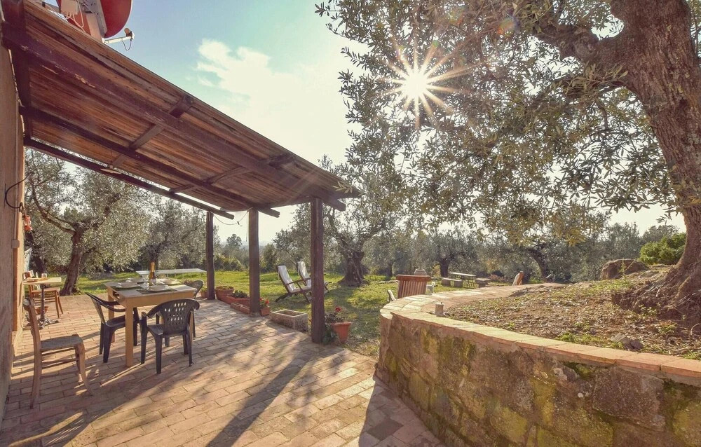 Casa Pereti