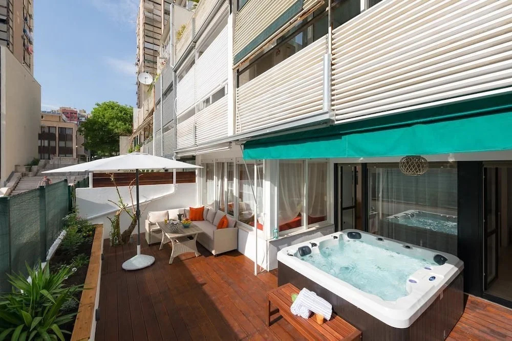 Exclusive apartment Bugenvila