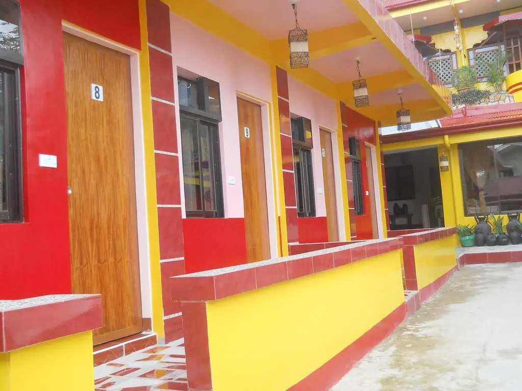 Lagrosa Backpackers