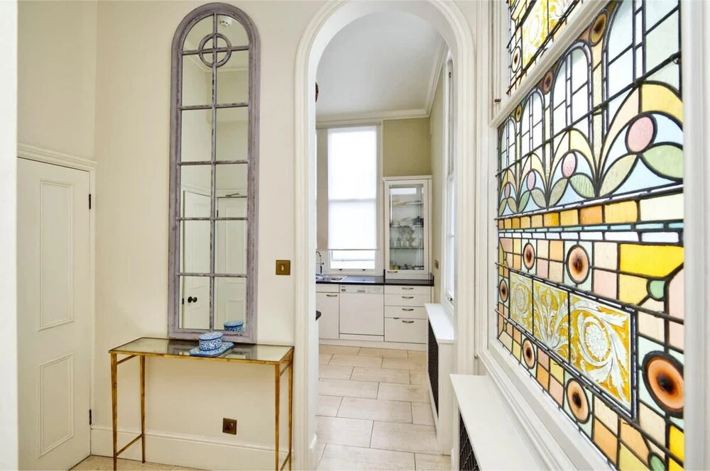 Grand 2 Bedroom Flat Kensington
