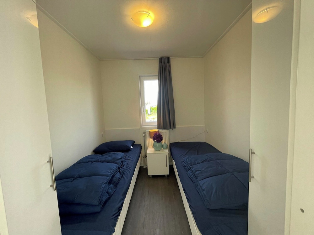 6-guest Stylish Chalet in De Rijp