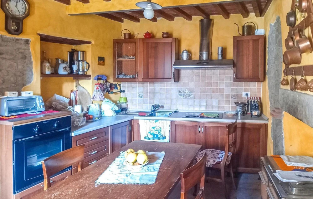 3 Bedroom Cozy Home In Sorana