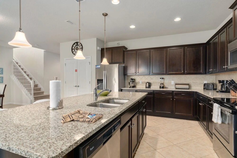 Lovely 9-bed House in Kissimmee With Pool & Spa