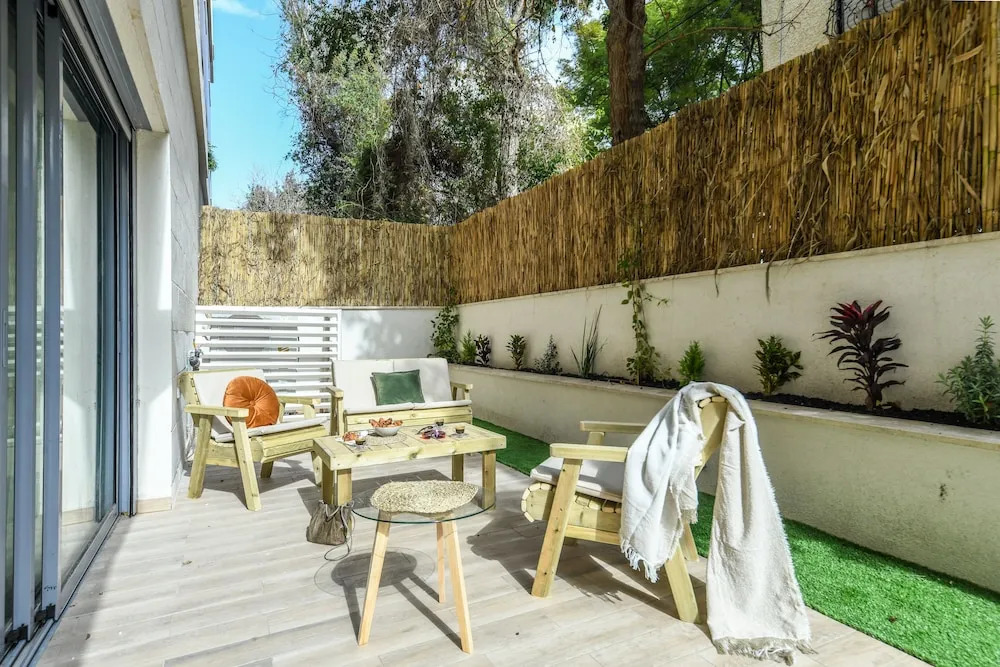 Spacious 3BR Apt w Garden Ramat Hasharon