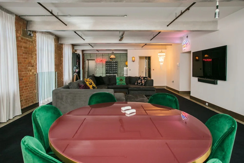 Modern 3 Bedroom Apartment In Soho