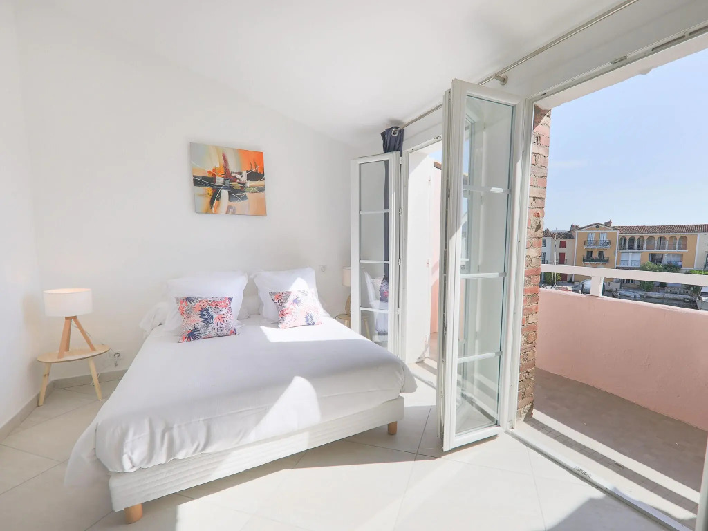 Superb holiday home in Port Grimaud with jetty
