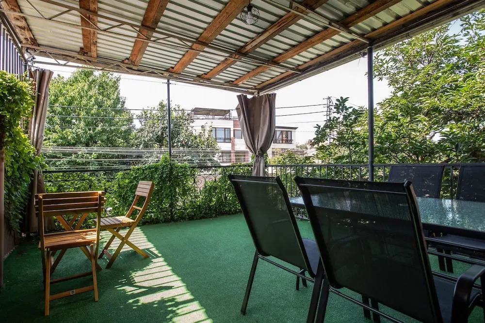 Отель Veranda House, ул. Самрекло, 25