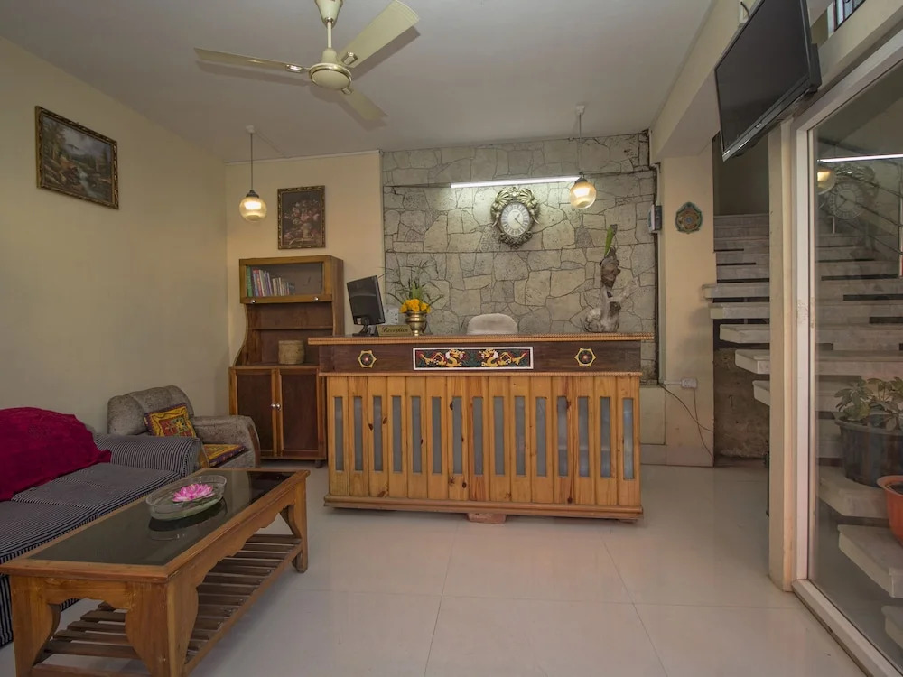 OYO 23353 Hidden Gem Residency