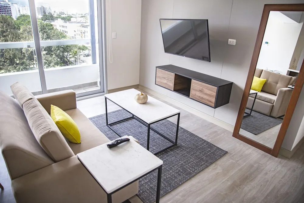 Trendy Host 360  Miraflores